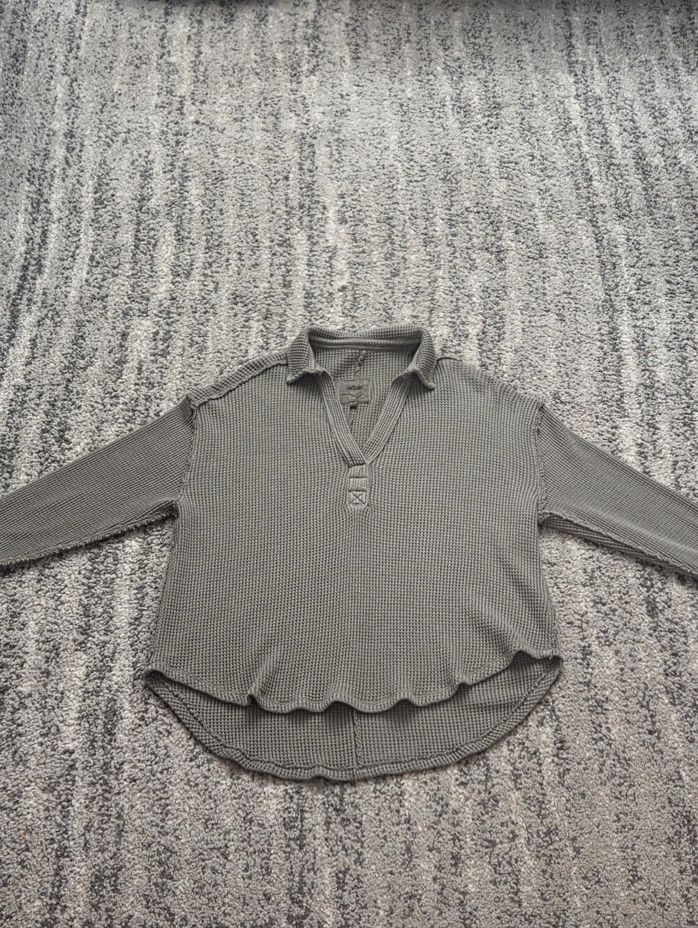 Aerie Size Small Oversized Moss Green V Neck Waffle-Knit Henley Polo Loose Fit - Picture 12 of 14